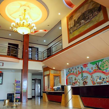 Hotel Vels Court Palani Zewnętrze zdjęcie