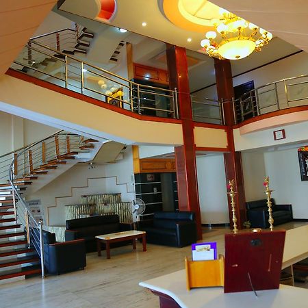 Hotel Vels Court Palani Zewnętrze zdjęcie