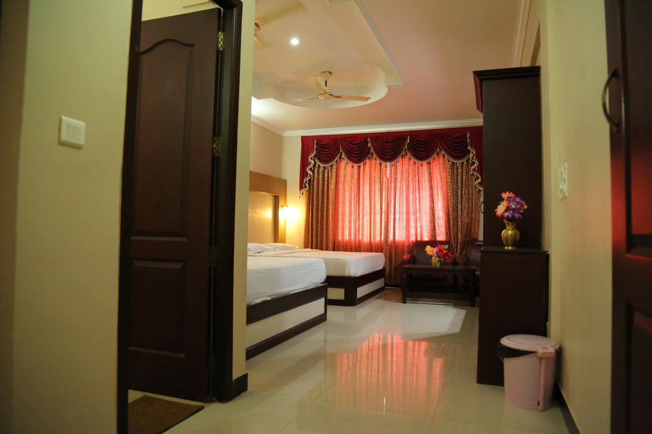 Hotel Vels Court Palani Zewnętrze zdjęcie