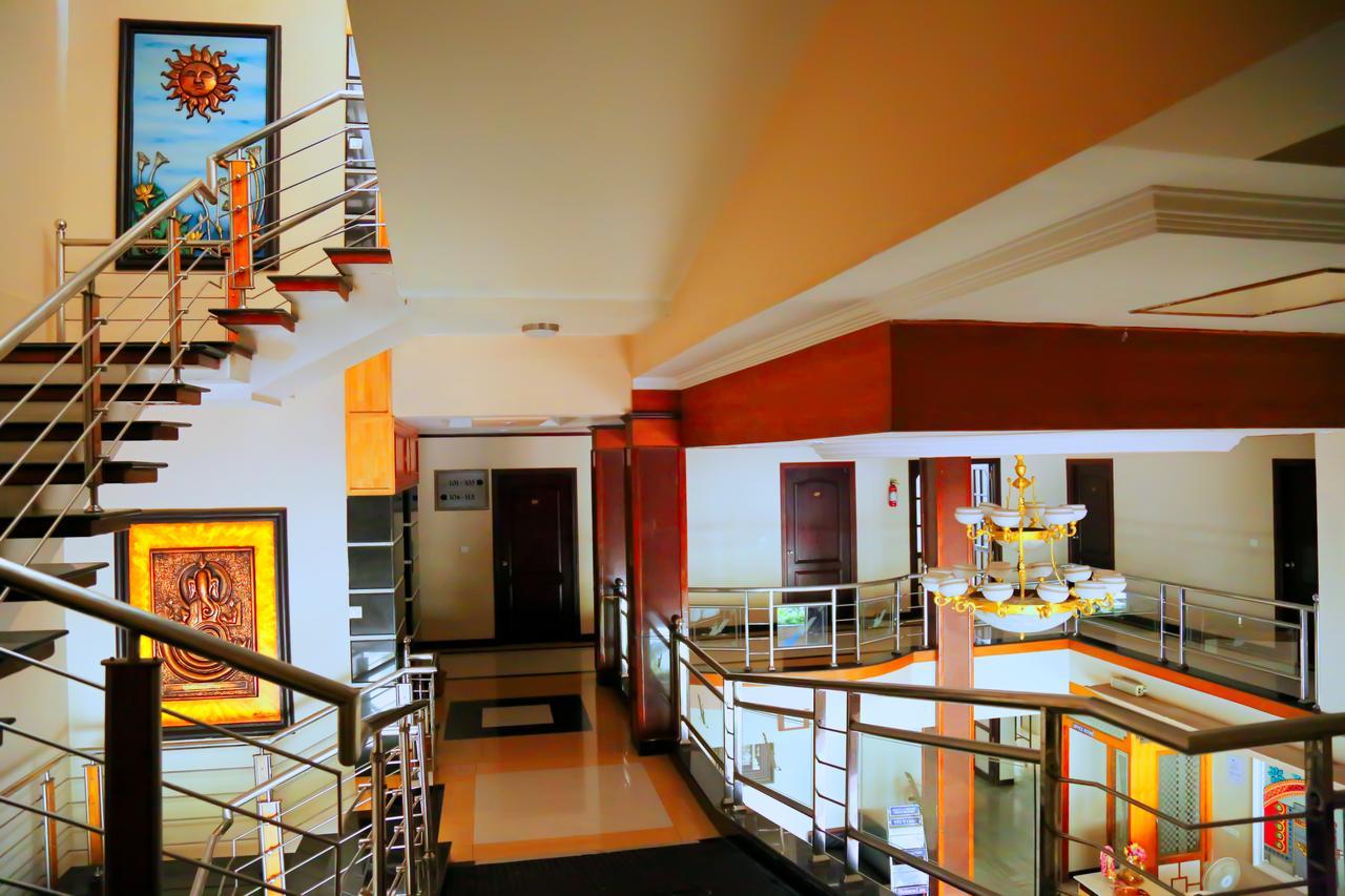 Hotel Vels Court Palani Zewnętrze zdjęcie