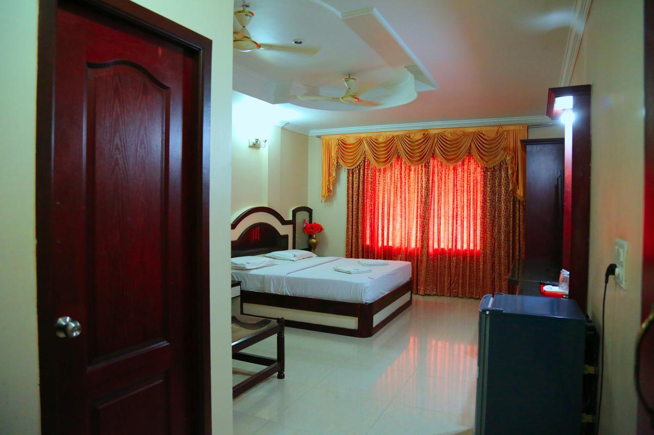 Hotel Vels Court Palani Zewnętrze zdjęcie