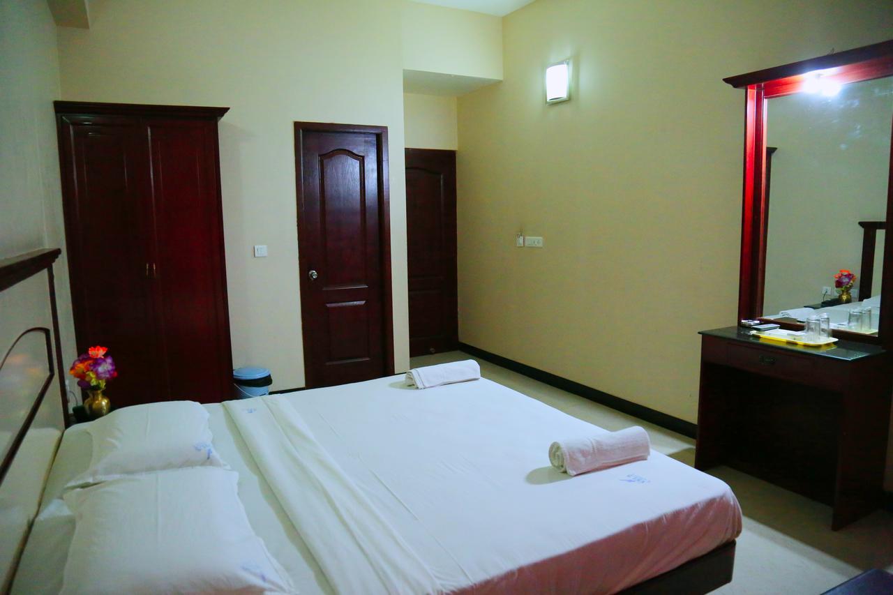Hotel Vels Court Palani Zewnętrze zdjęcie