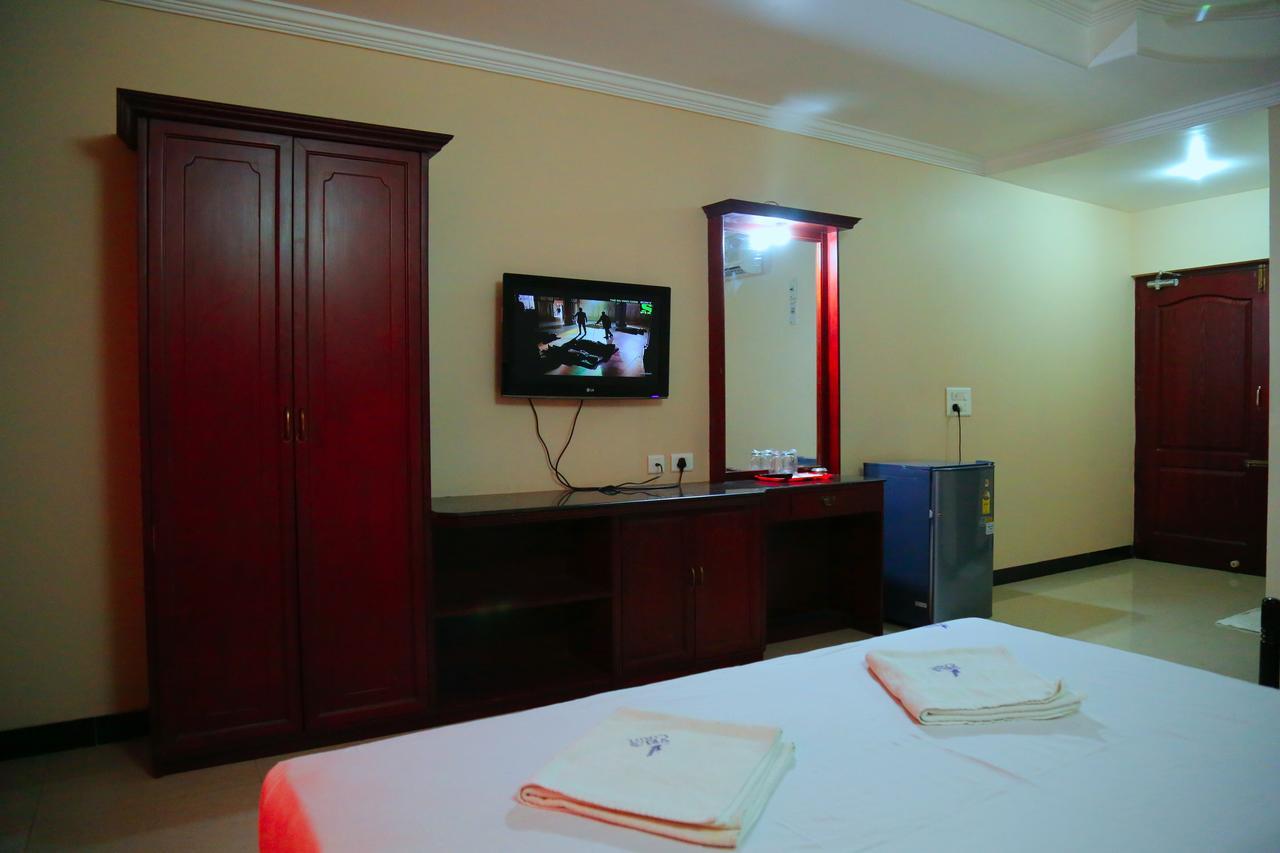 Hotel Vels Court Palani Zewnętrze zdjęcie