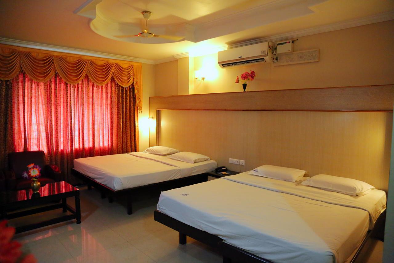 Hotel Vels Court Palani Zewnętrze zdjęcie