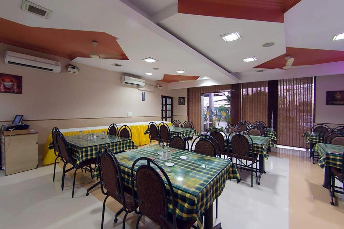 Hotel Vels Court Palani Zewnętrze zdjęcie